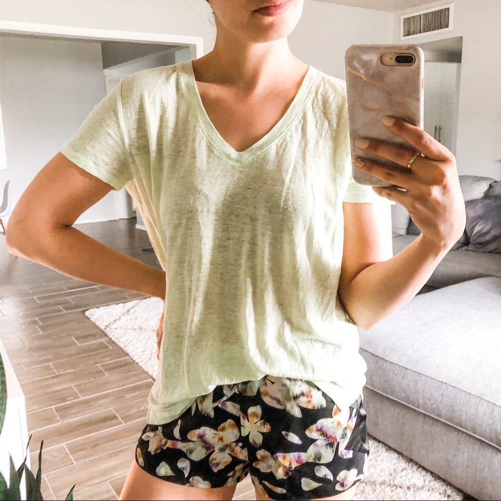 Lou & Grey Neon V Neck T Shirt / Size Small